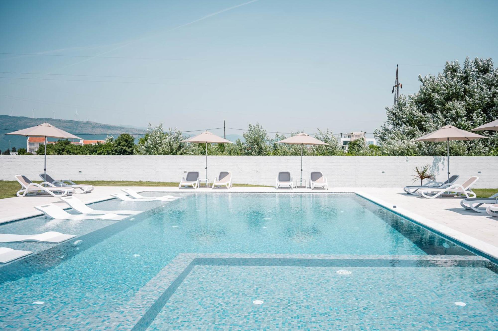 Apartments Antique Ulcinj Ngoại thất bức ảnh
